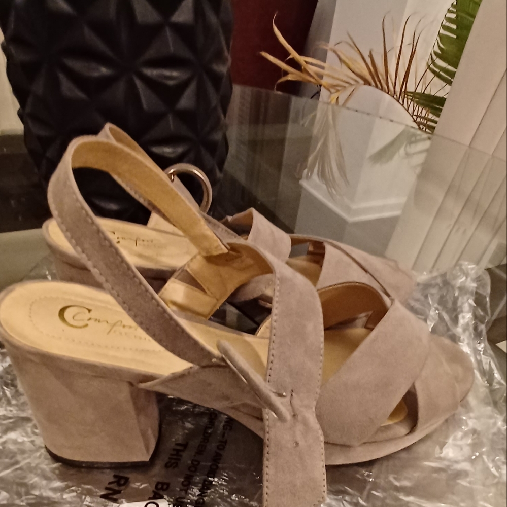Block heels New SUEDElike material...Sz11...NWOT